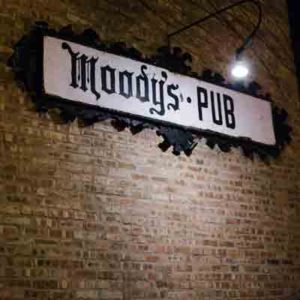 clean – Moodys Pub